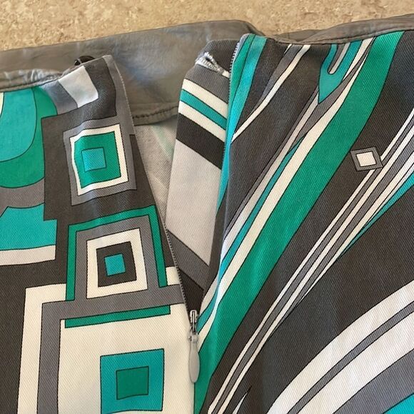 Emilio Pucci Multicolor Swirl Ankle Pants NWOT - Picture 3 of 9